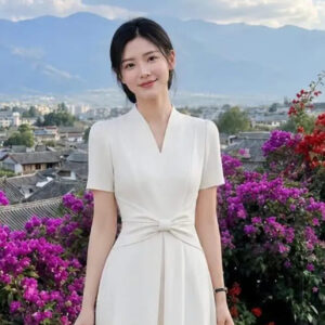 Đầm trắng thắt eo dáng dài